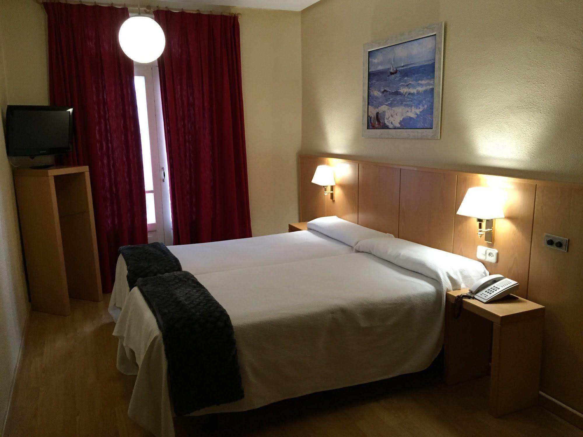 Hotel Del Mar Vigo Esterno foto